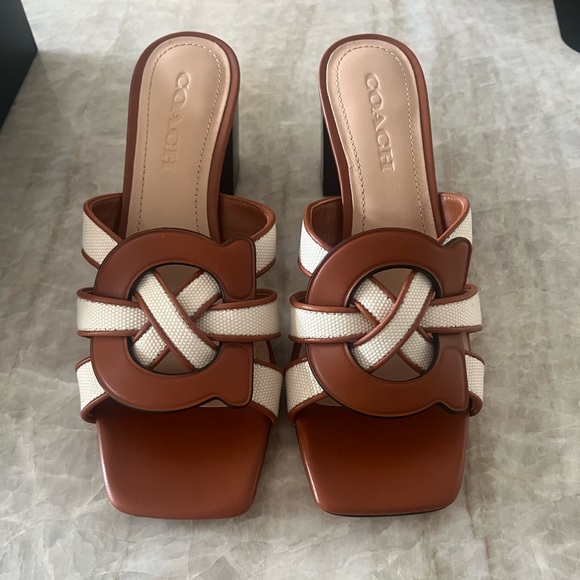 Nikki Canvas Coach Sandal - Brand New! - Picture 2 of 4